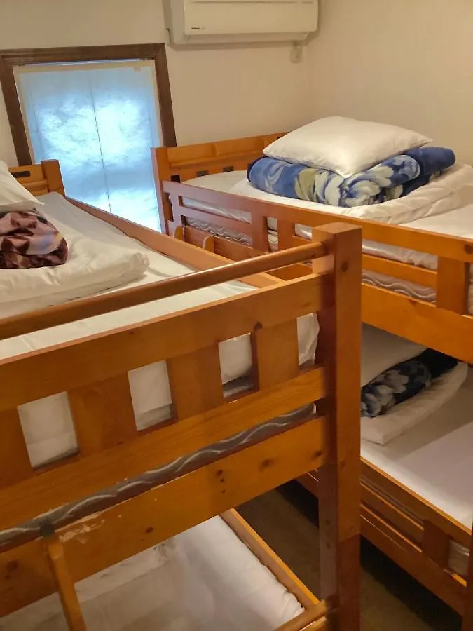 Hostel Iza Kamakura Guest House And Bar