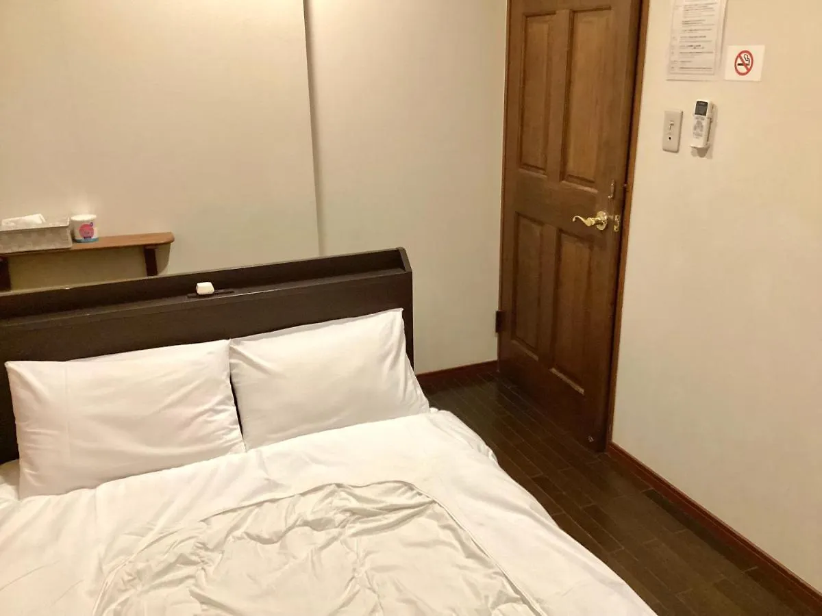 Iza Kamakura Pensión y Bar