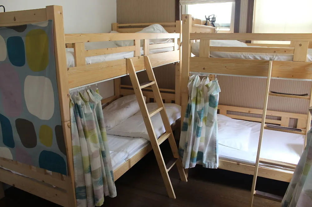 Iza Kamakura Guest House And Bar Hostel